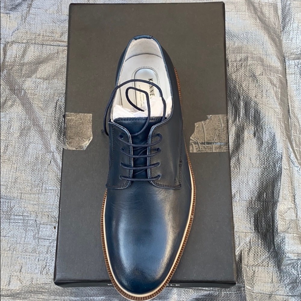 Kenneth Cole New York Vertical Lace-Up Shoes Sz 8